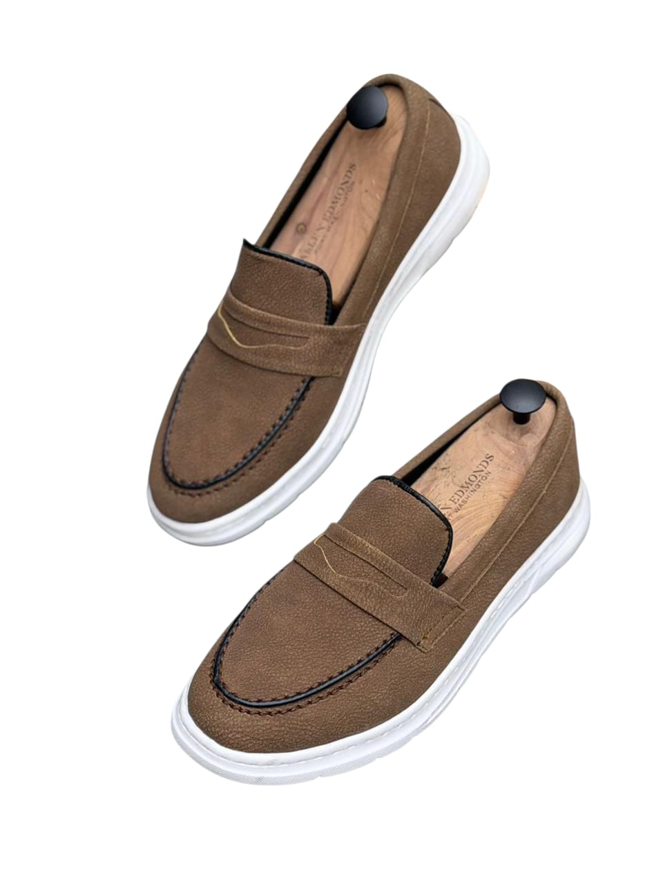 CASUAL SLIP ONS