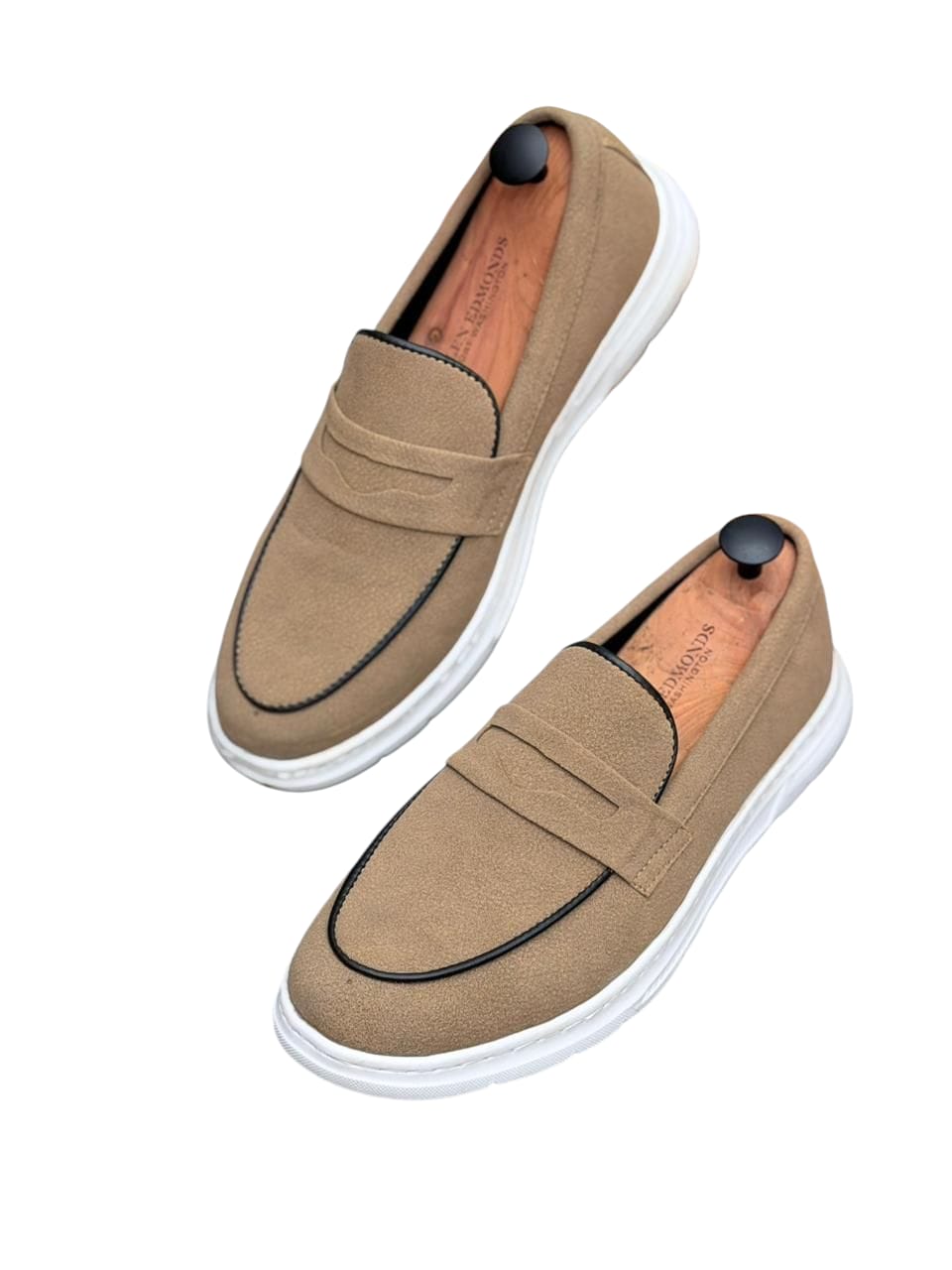 CASUAL SLIP ONS