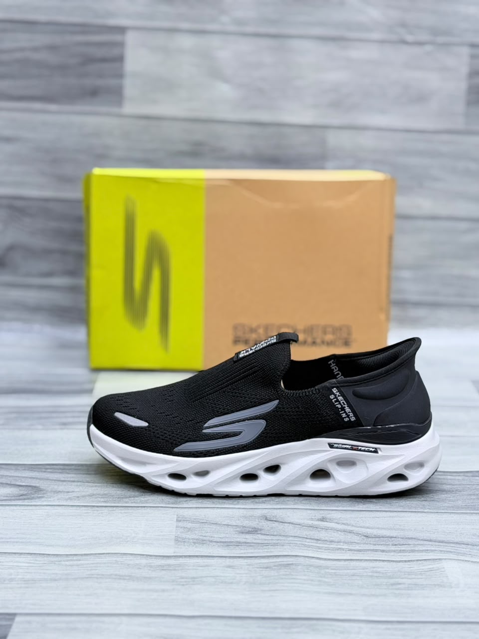 SKECHER SLIP-INS SWIRL-TECH ADITION