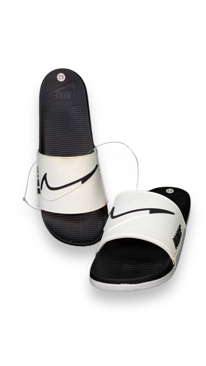 NIKE BLACK & WHITE SLIDERS