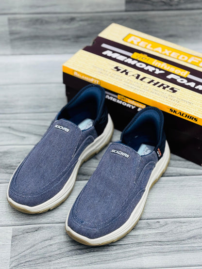 SKECHERS