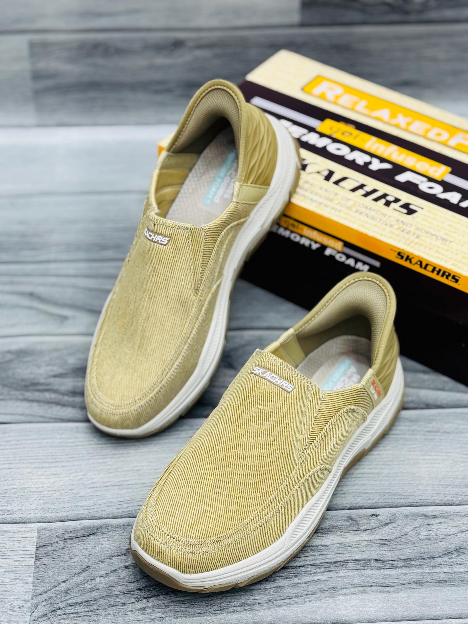 SKECHERS