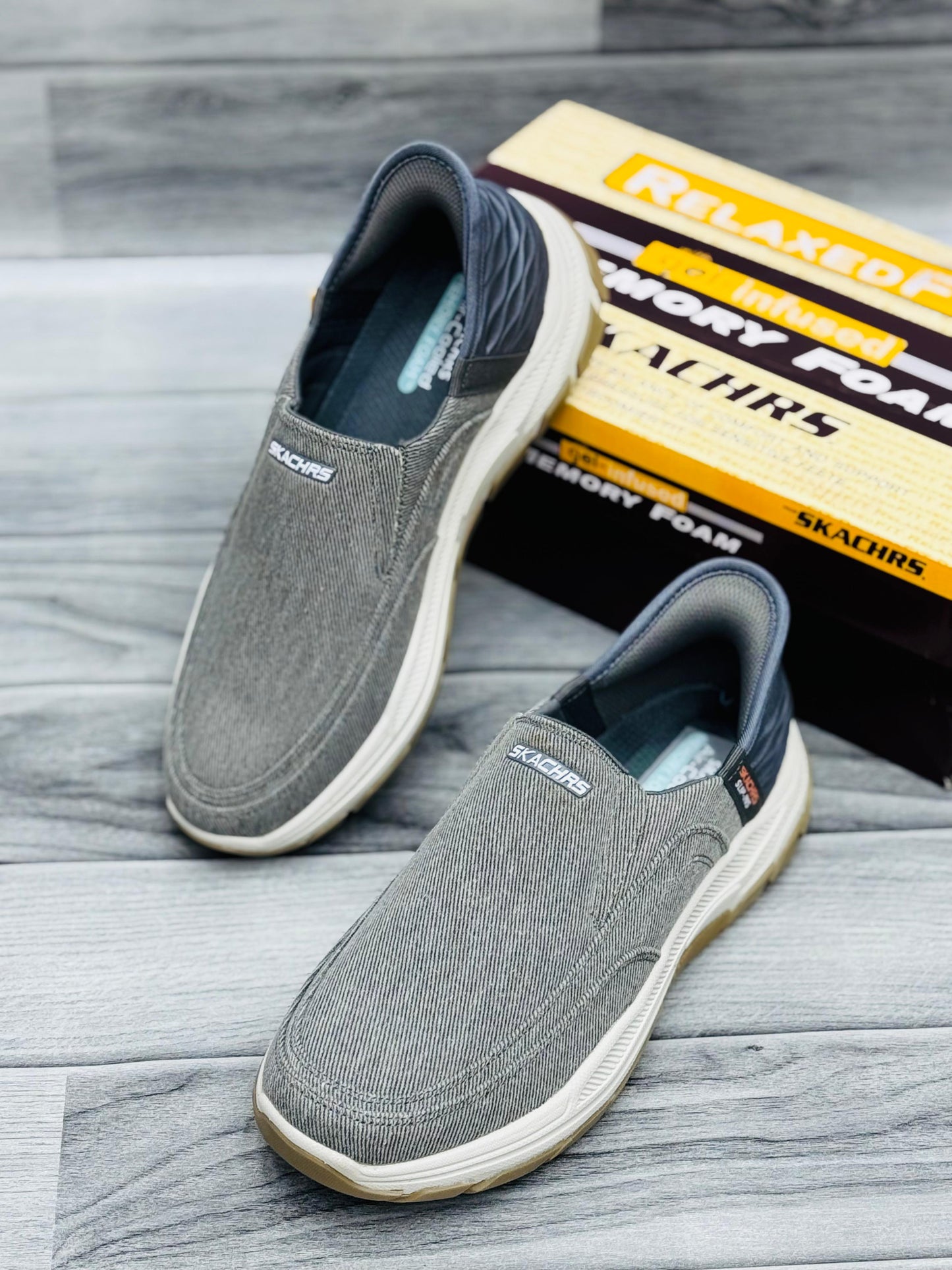 SKECHERS