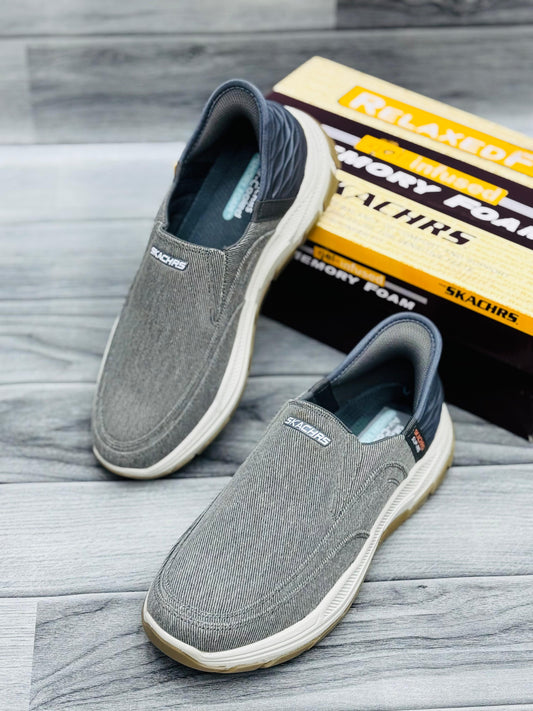 SKECHERS