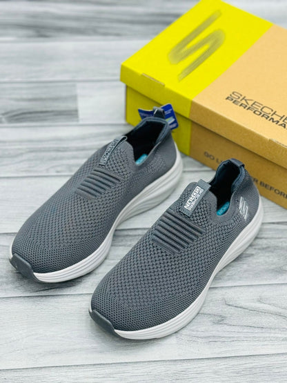 SKECHERS VAPOR FOAM