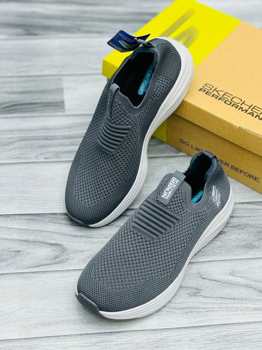 SKECHERS VAPOR FOAM