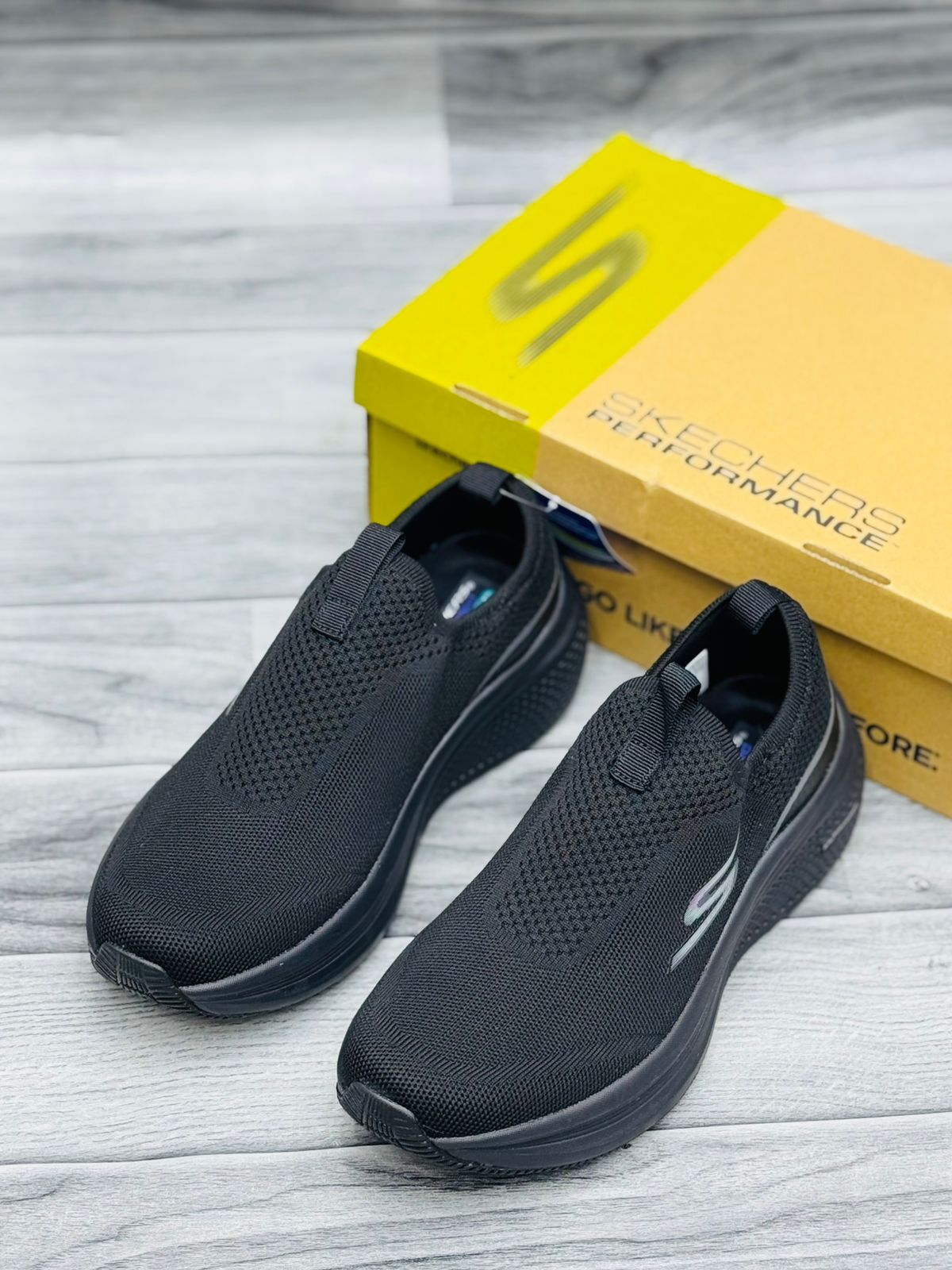 SKECHERS FOAM MEMORY ULTRA LIGHT
