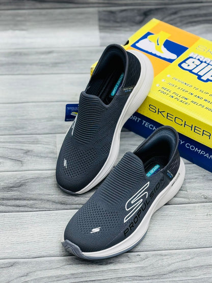 SKECHERS MAX CUSHION FOAM MEMORY