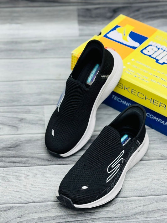 SKECHERS MAX CUSHION FOAM MEMORY