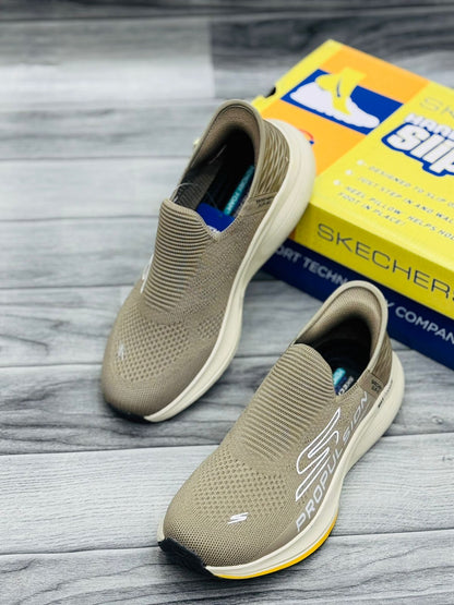 SKECHERS MAX CUSHION FOAM MEMORY