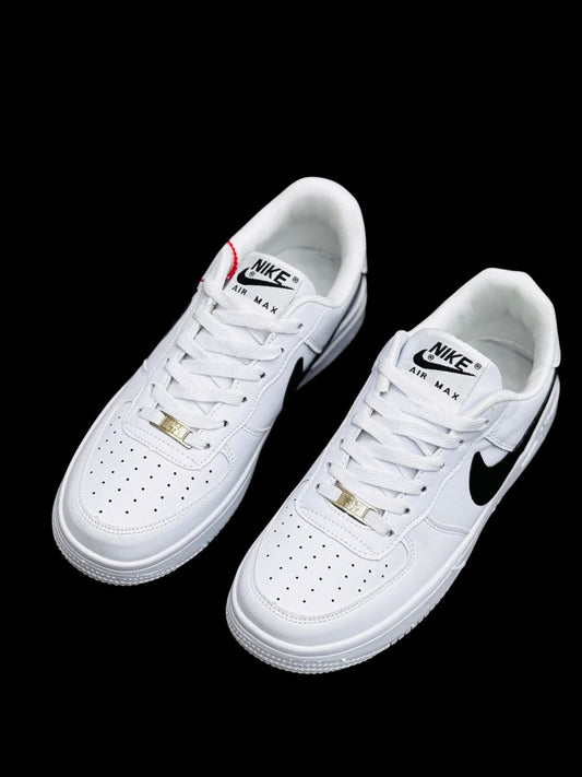 NIKE AF1