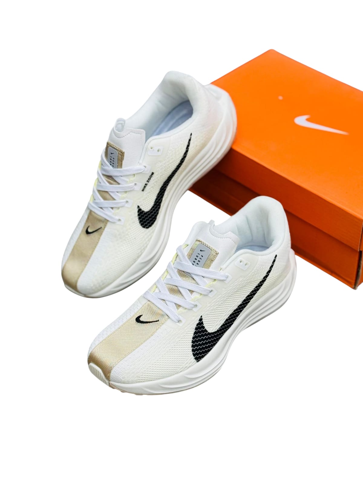 NIKE PEGAUSUS PLUS