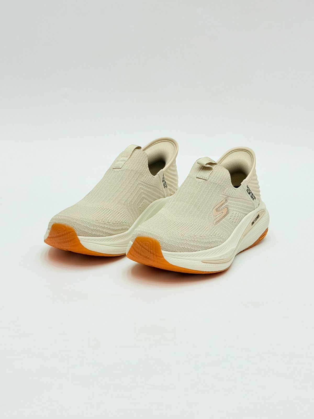 SKECHERS SUPREME MAX CUSHION FOAM MEMORY 1