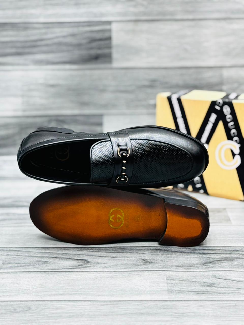 GUCCI HANSMADE SHOES