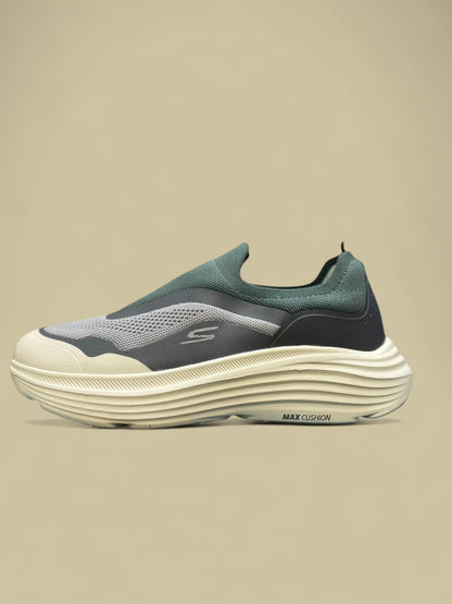 Skechers Max Cushion