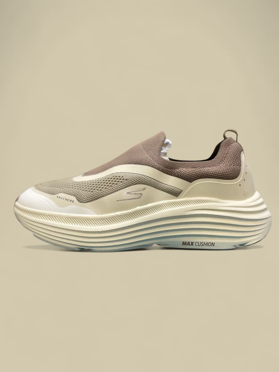 Skechers Max Cushion