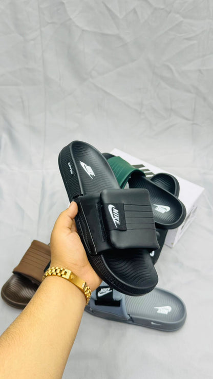 NIKE SLIDES