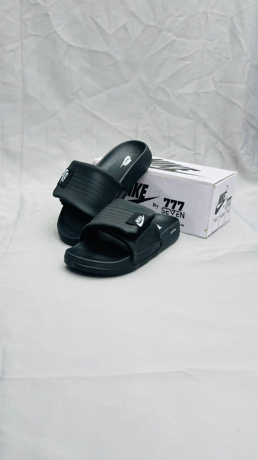 NIKE SLIDES
