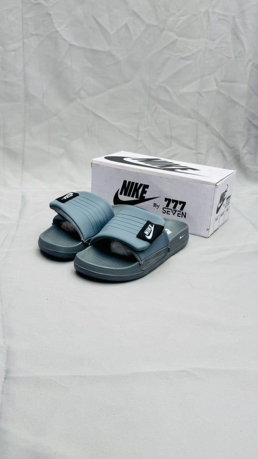 NIKE SLIDES