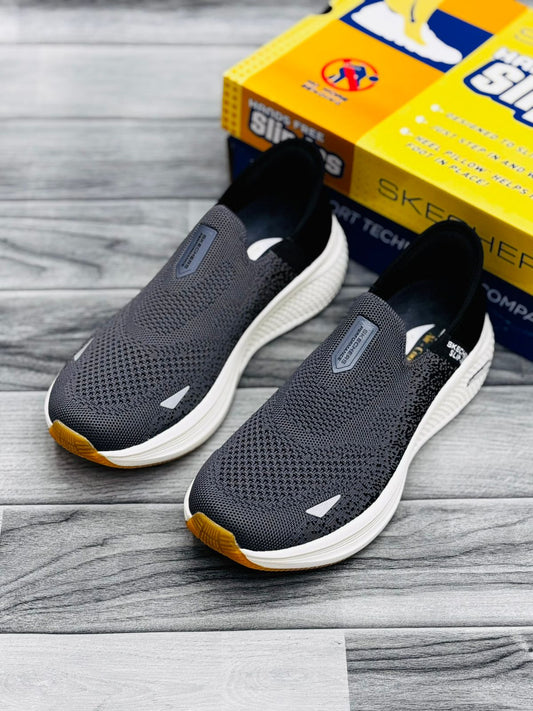 SKETCHER MAX CUSHION