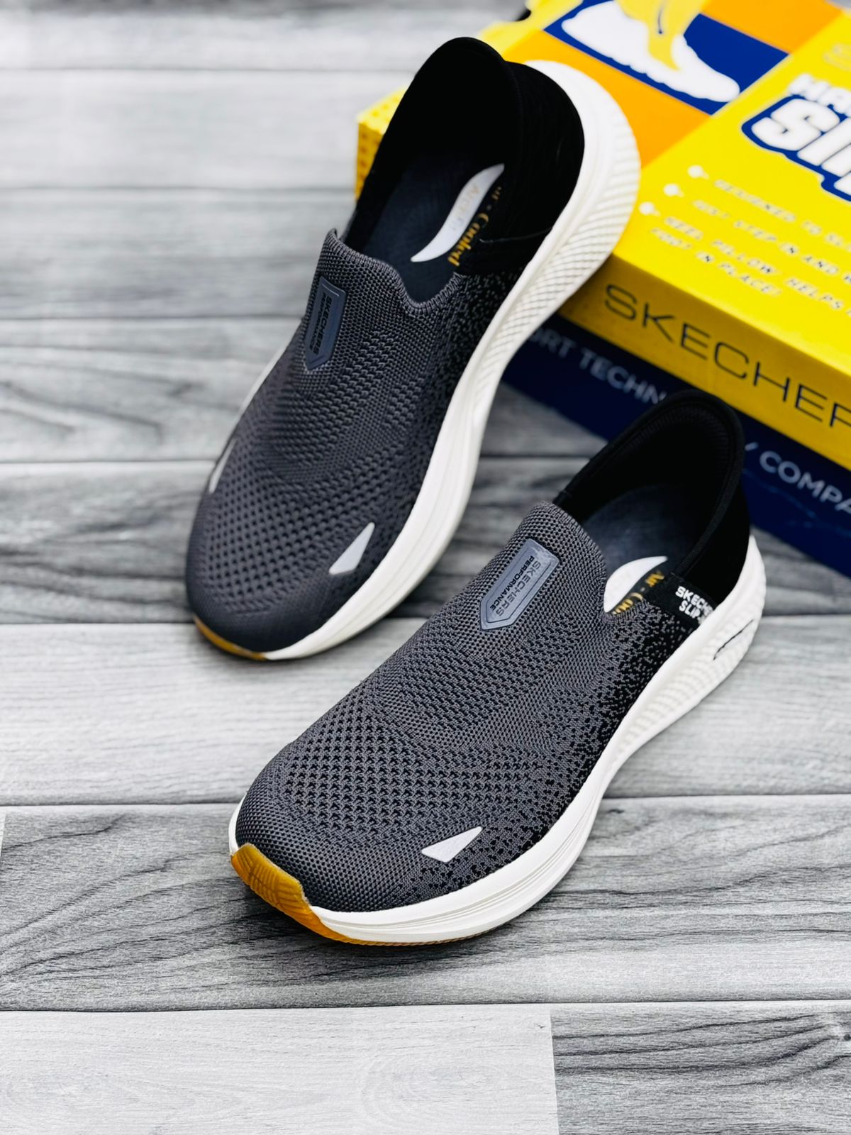 SKETCHER MAX CUSHION