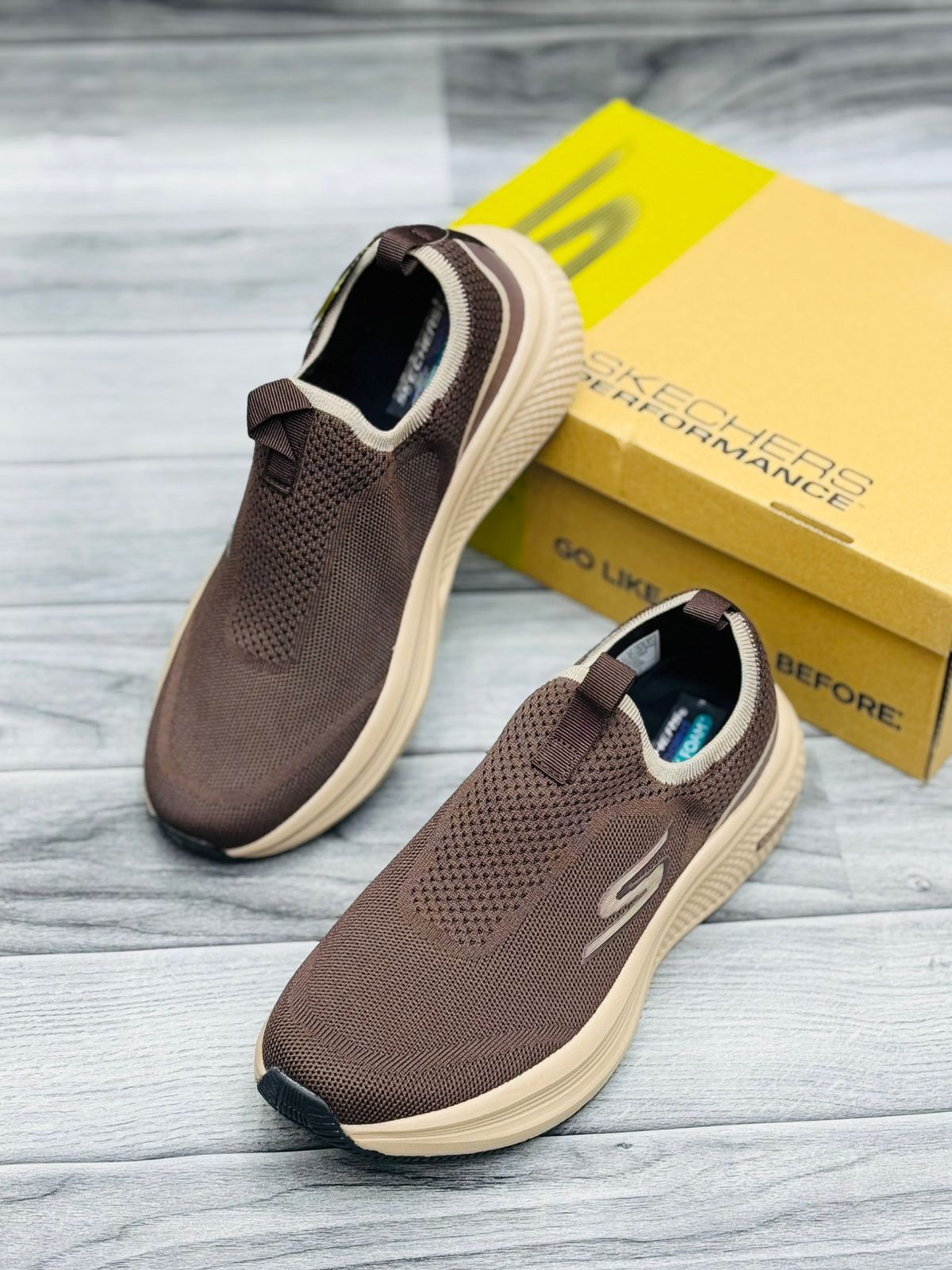 SKECHERS FOAM MEMORY ULTRA LIGHT