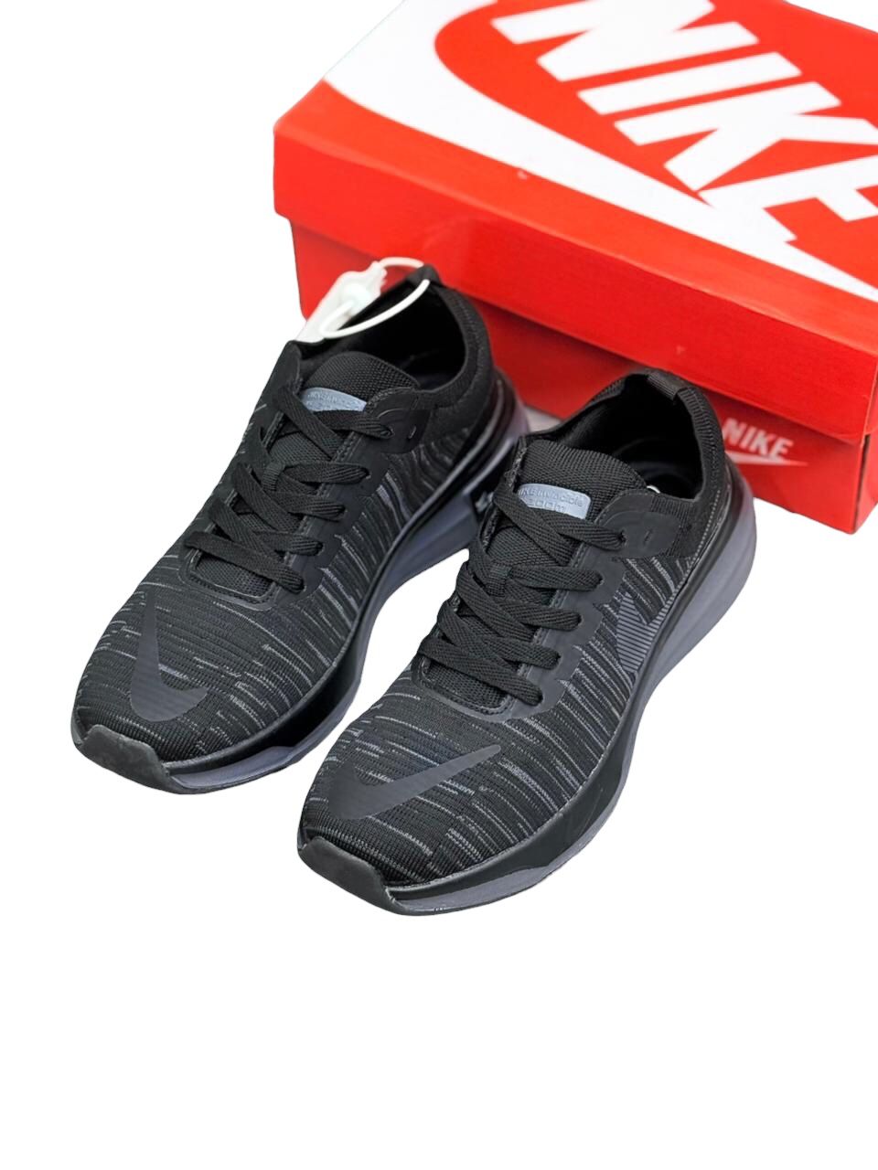 NIKE INVINCIBLE 3 RUNNING