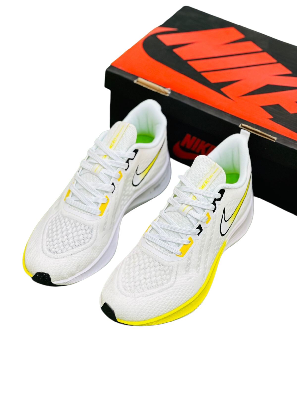 NIKE AIR ZOOM WINFLOW 38X