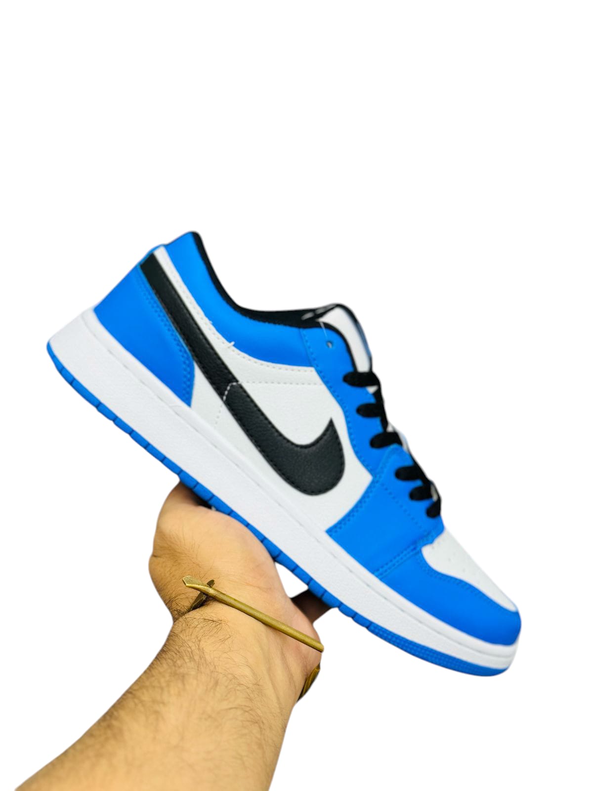 NIKE JORDAN