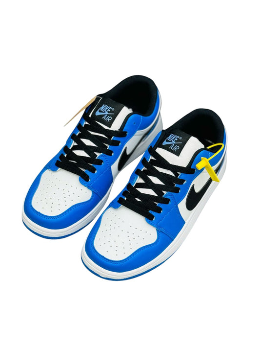 NIKE JORDAN